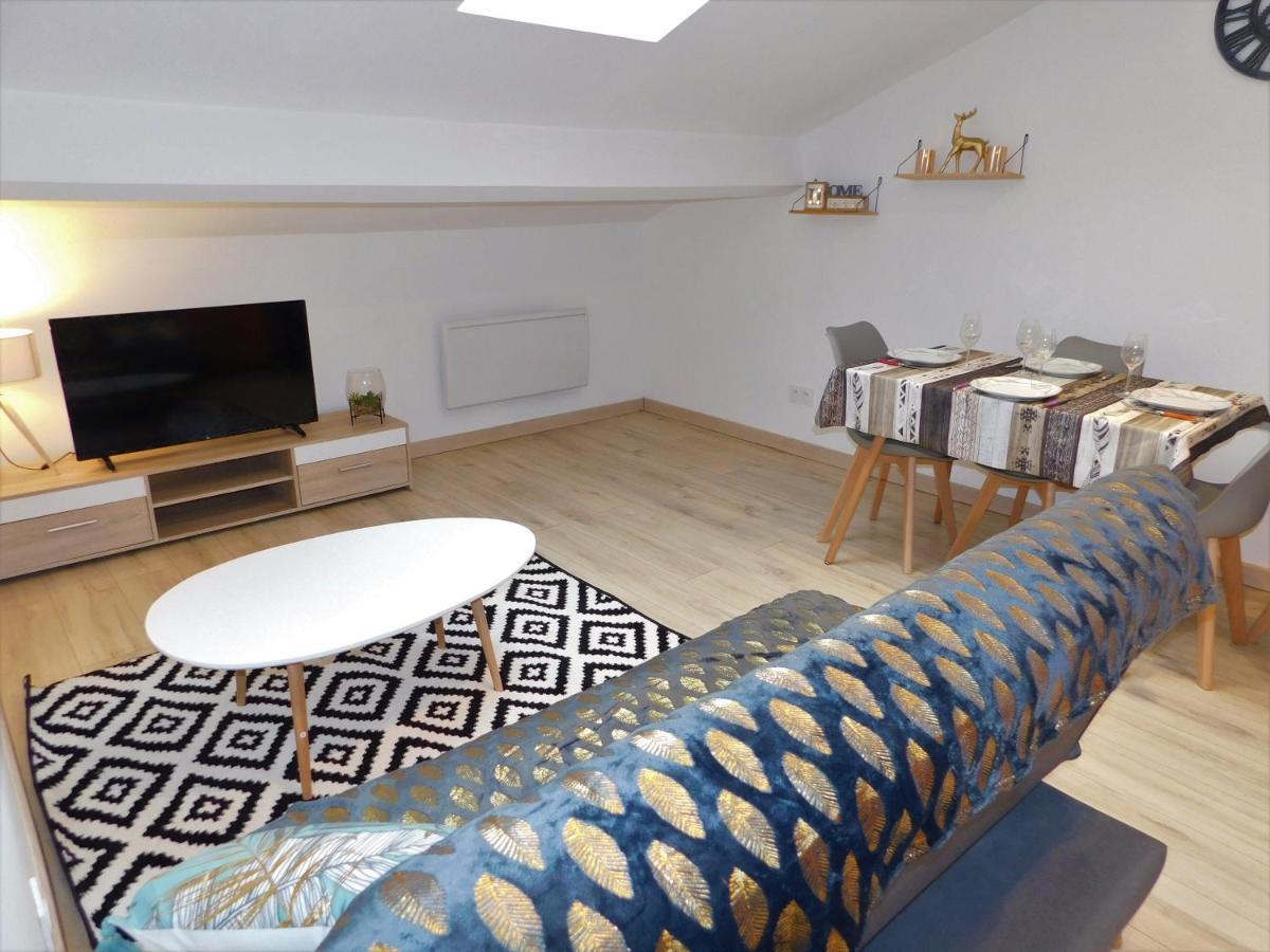 Yes Apartment