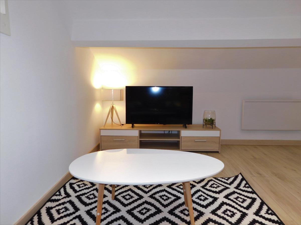 Apartment Yes *